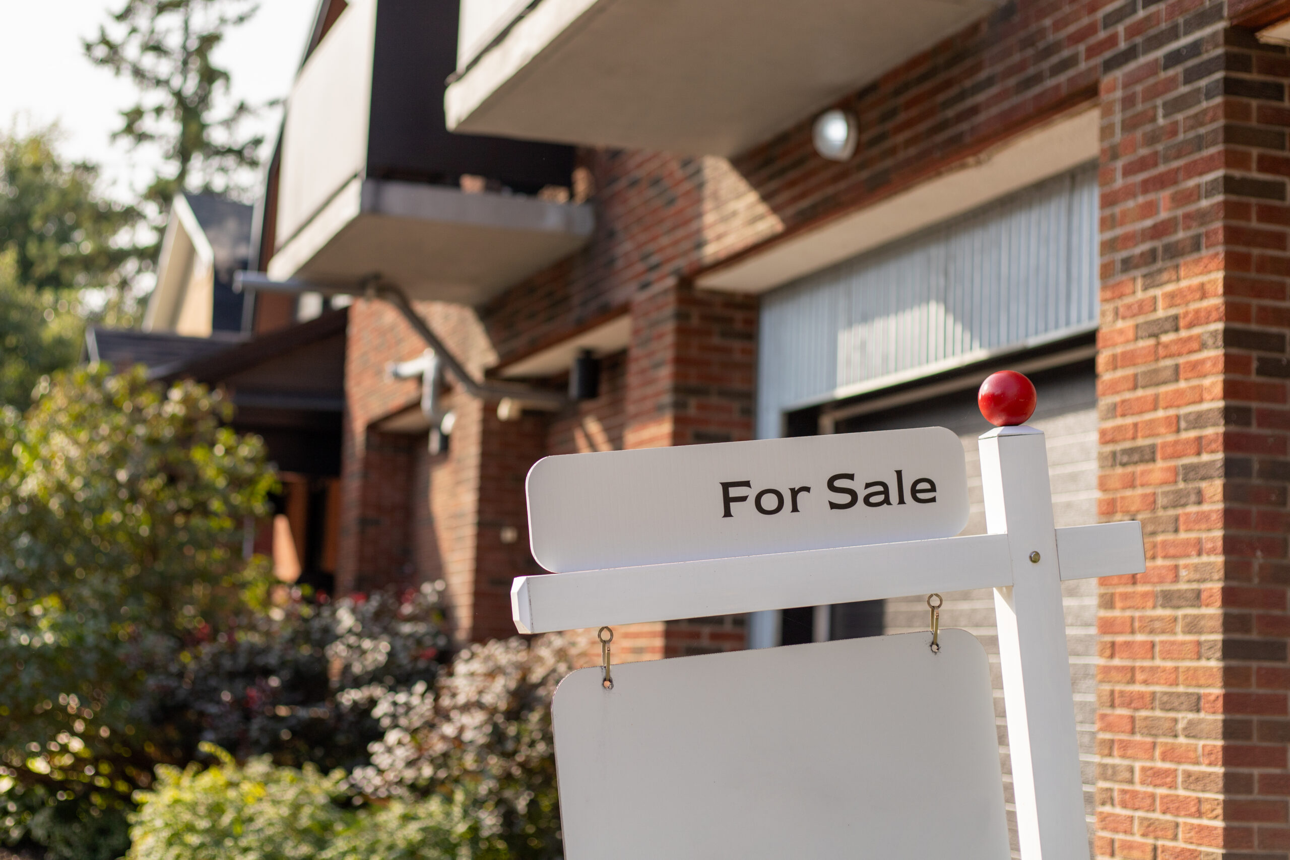 Home Buyers Edmonton buys properties in St. Albert